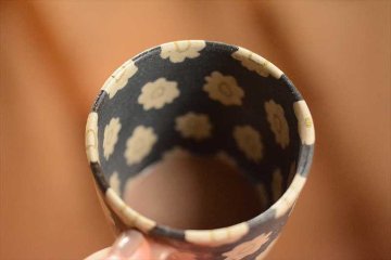 フラワーパターンマグの画像