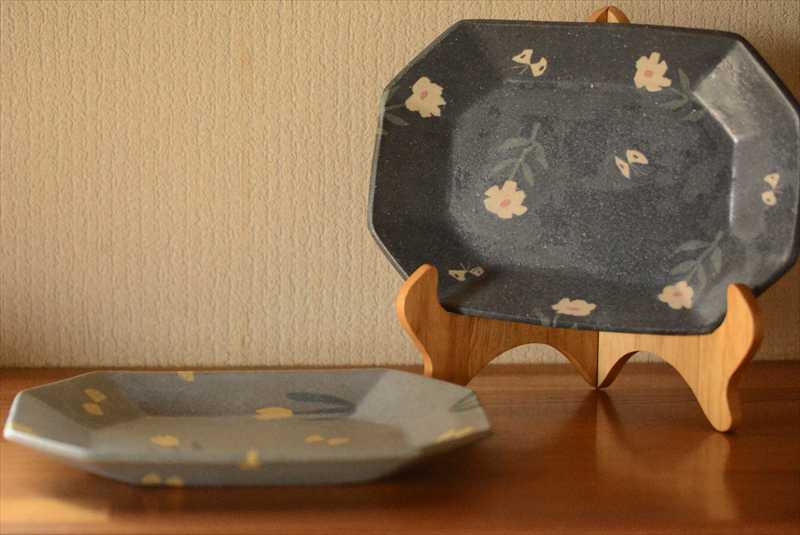 花とチョウ八角長皿の画像