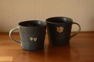 花とチョウマグの画像