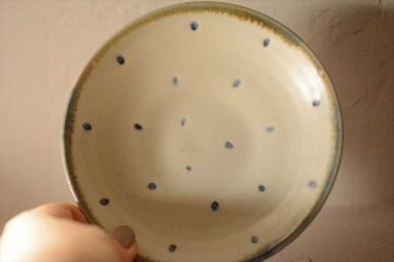 絵付け4寸皿の画像
