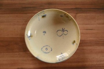 絵付け4寸皿の画像