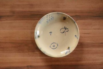 絵付け4寸皿の画像