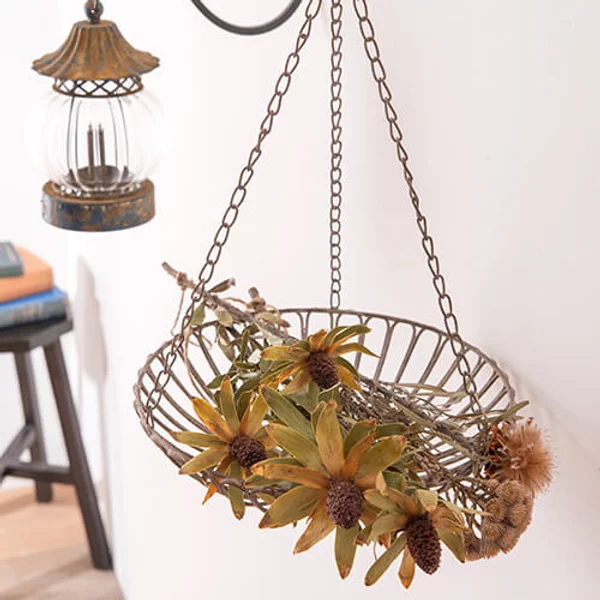 ハンギングバスケットトレイ　アンティークアイアンワイヤー の画像