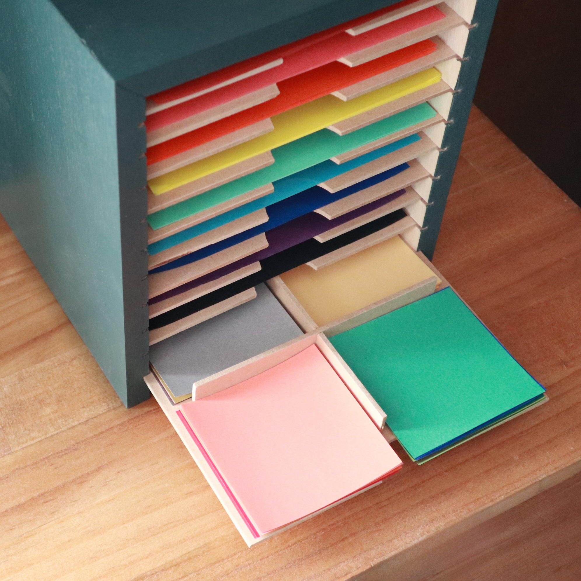 折り紙ラックの画像