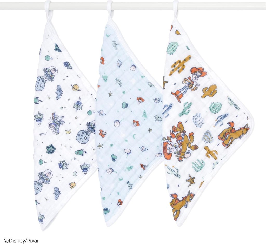 ラッピング手数料無料☆ディズニー好き必見！出産祝いにアメリカベビー用品ブランドエイデンアンドアネイ30x30cmガーゼタオル3枚セットディズニーシリーズ「トイストーリー」の画像