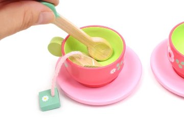 お誕生日プレゼントに！フランスおもちゃブランド「DJECOジェコ」リリーローズパーティ対象年齢３歳以上　知育玩具、木製おもちゃラッピング無料対象商品の画像