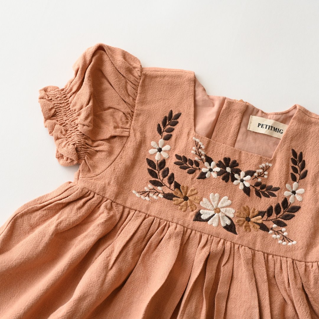 子供服ブランド「プチミグ」の夏の子供服日本発子供服ブランド「プチミグ」夏のワンピース刺しゅう入り100から120サイズまでお誕生日プレゼントに！の画像