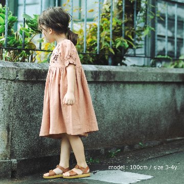 子供服ブランド「プチミグ」の夏の子供服日本発子供服ブランド「プチミグ」夏のワンピース刺しゅう入り100から120サイズまでお誕生日プレゼントに！の画像