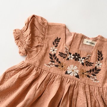子供服ブランド「プチミグ」の夏の子供服日本発子供服ブランド「プチミグ」夏のワンピース刺しゅう入り100から120サイズまでお誕生日プレゼントに！の画像