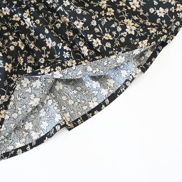子供服ブランド「プチミグ」の夏の子供服日本発子供服ブランド「プチミグ」ノースリーブトップスキャミソール小花柄シックなブラック90サイズと100サイズの画像