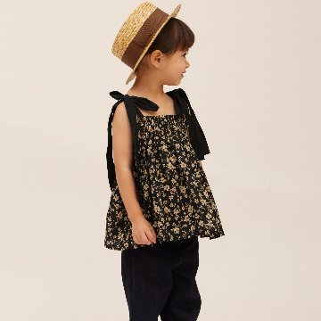子供服ブランド「プチミグ」の夏の子供服日本発子供服ブランド「プチミグ」ノースリーブトップスキャミソール小花柄シックなブラック90サイズと100サイズの画像