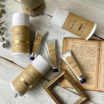 パッケージもかわいくてお友だちへのギフトにもおすすめ！Senteur et Beaute サンタール エ ボーテ ザ ティー ハンドクリーム ホワイトティー 30mlの画像