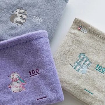 安心の日本製メイドインジャパン今治タオルImabariご出産祝いに身長が測れるタオル バスタオル赤ちゃん用品ベビー用品たれ耳うさぎお揃いの２ウェイビブも♪の画像