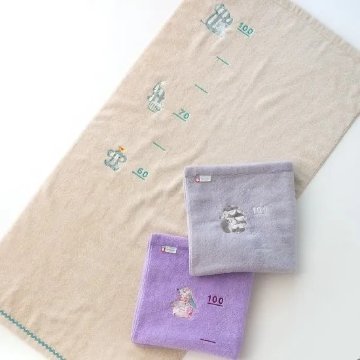 安心の日本製メイドインジャパン今治タオルImabariご出産祝いに身長が測れるタオル バスタオル赤ちゃん用品ベビー用品たれ耳うさぎお揃いの２ウェイビブも♪の画像