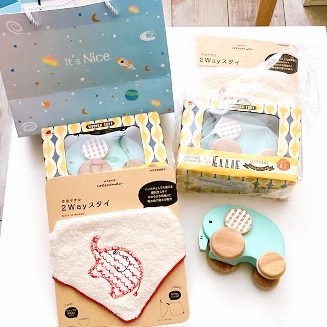 やさしいぞうさん出産祝いギフトセット｜今治タオル2WAYビブ＋木製おもちゃ「ぞうさんエリー」｜男の子赤ちゃん・女の子ベビーOK｜大人気ベビー用品がセットに！の画像