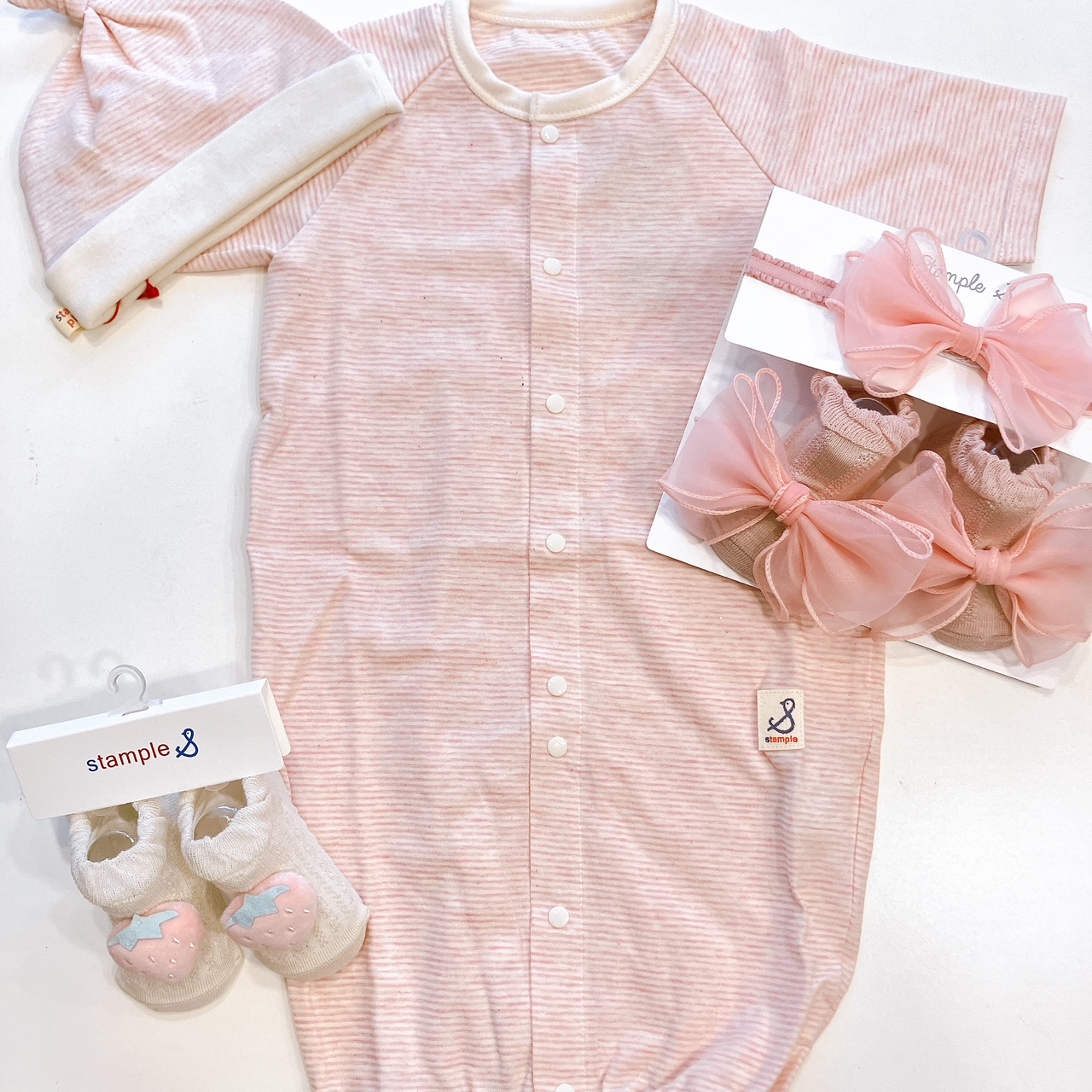 日本製ベビー服ブランド「スタンプル」春の赤ちゃん服入荷！ボーダー綿コットン100％2ウェイオールご出産祝い・ご出産準備に！50-70㎝ベビー用帽子、ベビー用カップ入り靴下ギフトもの画像