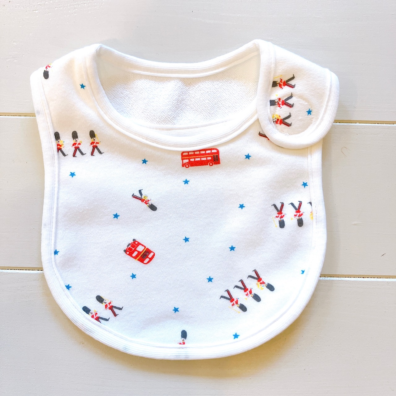 【ラッピング無料】出産祝いに人気｜日本製ベビー服2WAYオールギフト3点｜男の子赤ちゃんにも女の子ベビーにも【上質な贈り物】Boribonウーフ｜新生児から長く使えますロンドンの画像