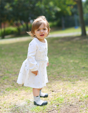 出産祝いに！歩きはじめの赤ちゃん、ベビーに安心のベビーシューズ「アティパス」キュートなアニマルシリーズ白画像