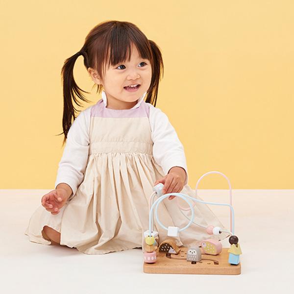 こどもの日のプレゼント・1歳のお誕生日プレゼントにおすすめ！やさしいパステルカラーと、かわいいどうぶつたちが目を引く木製ルーピングトイ「アニマルマーチ」の画像