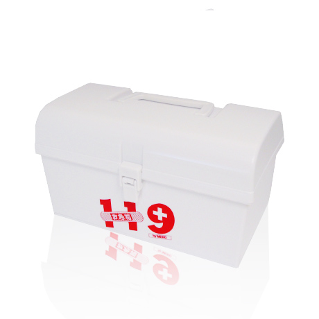 プラスチック救急箱　の画像