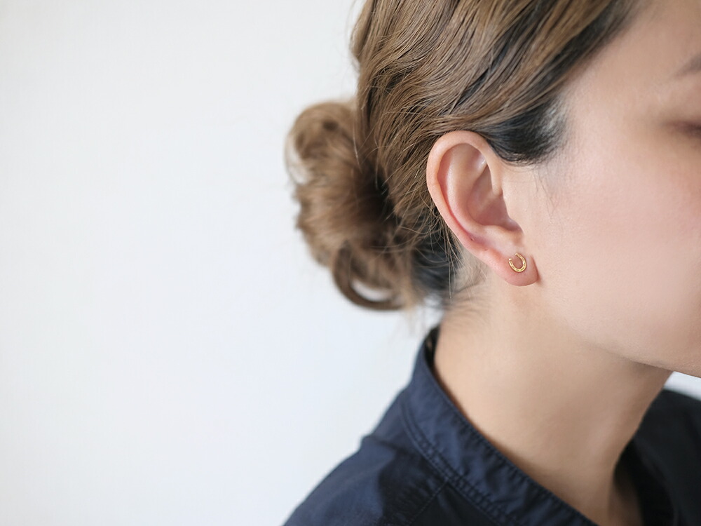 K18 ホースシュー ピアス rph48937623の画像