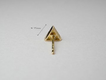 【片耳販売】 K18 トライアングル ダイヤモンド ピアス rph46187123の画像