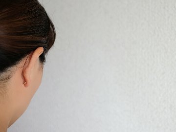 K18 ボール ピアスキャッチ 4mm rpaub9723の画像
