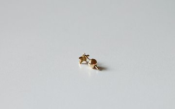 K18 ボール ピアスキャッチ 4mm rpaub9723の画像