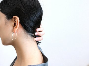 K18 サティーナ ピアス rpaub1623の画像