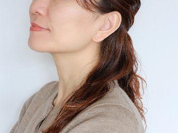 K18 スターダスト スタッド ピアス 4mm rpaub6923の画像