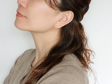 K18 スターダスト スタッド ピアス 4mm rpaub6923の画像