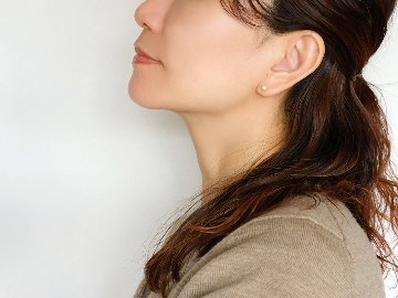 K18 スターダスト スタッド ピアス 5mm rpaub7023の画像