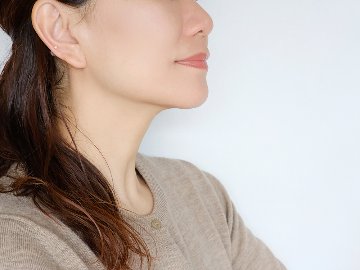 K18 スターダスト スタッド ピアス 3mm rpaub6823の画像