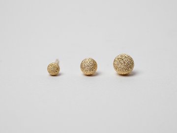 K18 スターダスト スタッド ピアス 3mm rpaub6823の画像