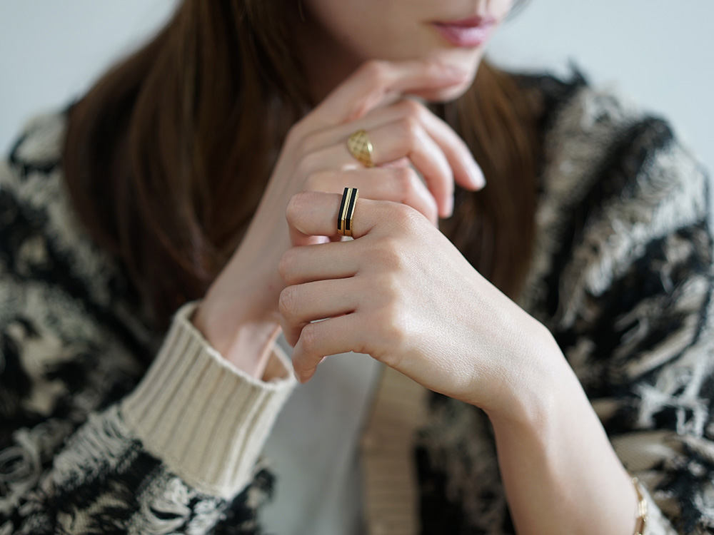 K18 サンド オニキス ストレート リング rpj2357t22の画像