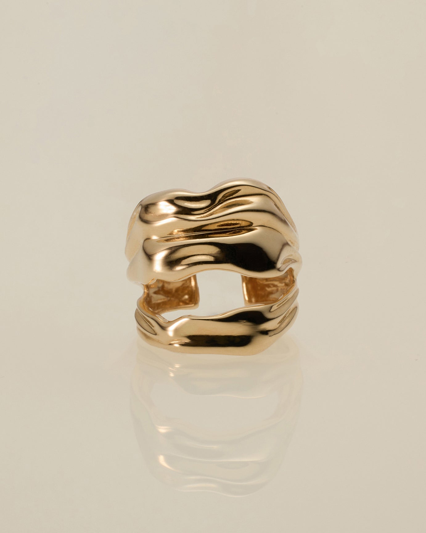 K10 シルキー イヤーカフ vg23e1570fの画像