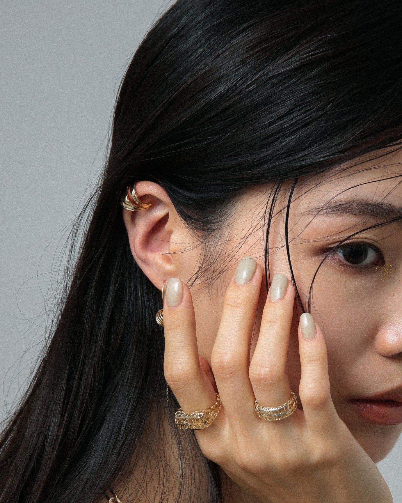 K10 シルキー イヤーカフ vg23e1570fの画像