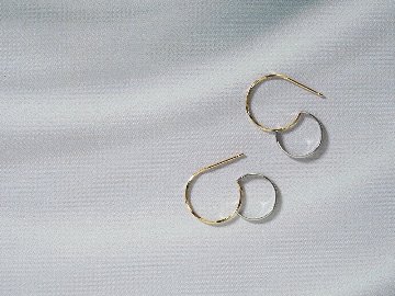 K18/Pt ビーナエ ルーチェス フープピアス rph43714123の画像