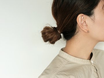 K18/Pt クロッシング コンビ ピアス rph43701923の画像
