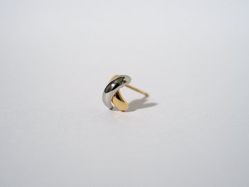 K18/Pt クロッシング コンビ ピアス rph43701923の画像