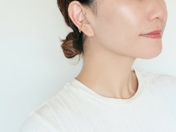 【片耳販売】 K18 ワイド トライアングル イヤーカフ rpa2270623の画像