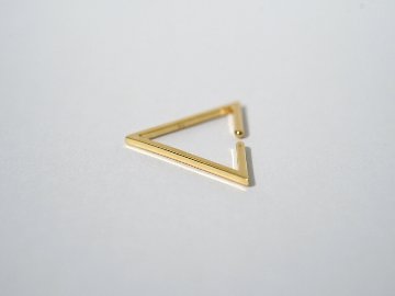 【片耳販売】 K18 ワイド トライアングル イヤーカフ rpa2270623の画像
