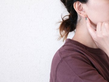 K18 露 ピアス rpaub7923の画像