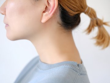 【片耳販売】 K18 ツイスト イヤーカフ rph55573023の画像
