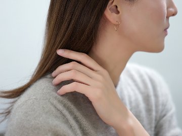 K18 トライアングル フープピアス rpaub2223の画像