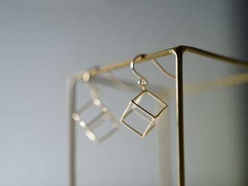 K18 クーブス ピアス rph43679223の画像