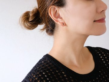 オニキスピアス　K18 新品　即発送可能 cui-cui ピアス オニキスピアス | K18 レディース メンズ