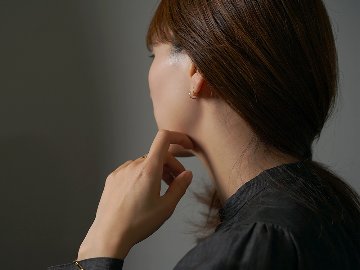 K18 Hineri フープピアス 10mm rph43013423の画像