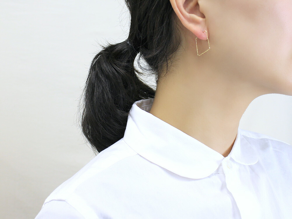 K18 スクエア フープピアス rpaub2423の画像