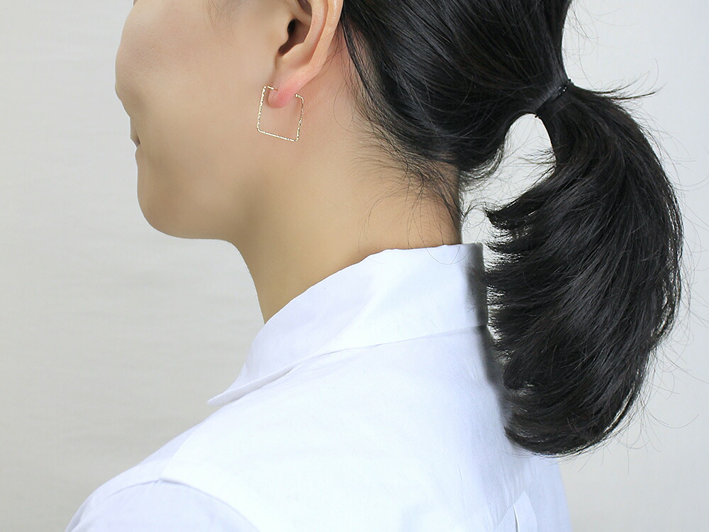 K18 スクエア フープピアス rpaub2423の画像